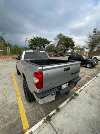 toyota-tundra-2016-big-1