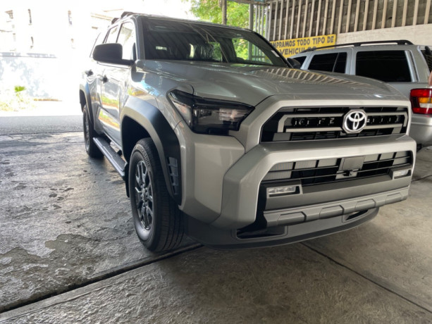 toyota-4runner-2025-big-1
