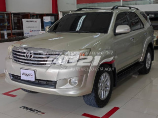 toyota-fortuner-2013