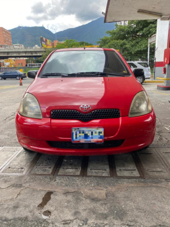 toyota-yaris-del-sol-2001-big-1
