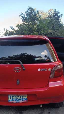 toyota-yaris-del-sol-2001-big-3