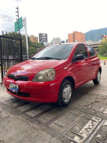 toyota-yaris-del-sol-2001-big-0
