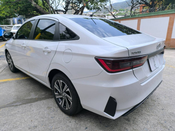 toyota-yaris-2025-big-3