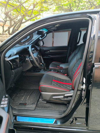 toyota-hilux-2023-big-2