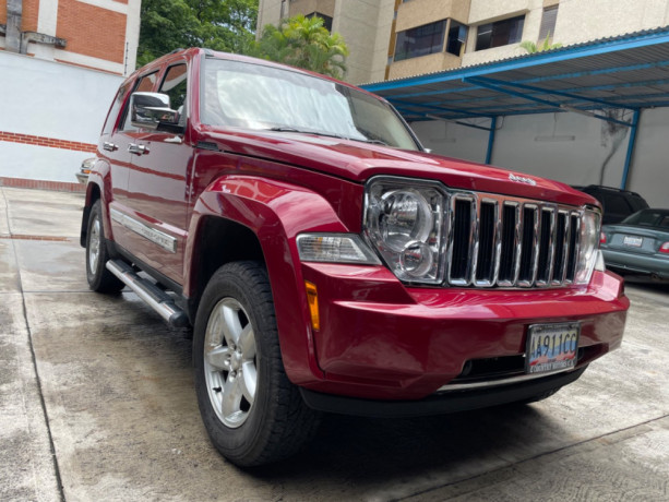jeep-cherokee-kk-2009-big-2
