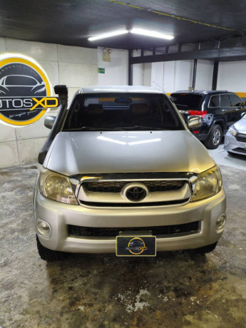 toyota-hilux-kavak-2011-big-2