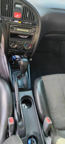hyundai-elantra-2010-big-2