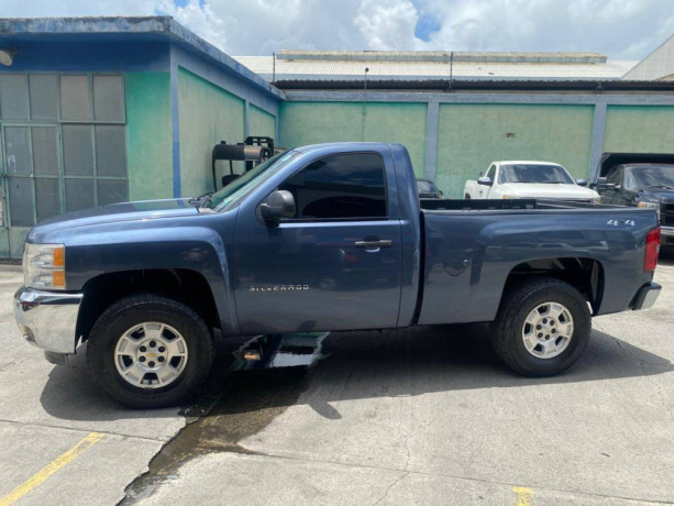 chevrolet-silverado-2013-big-0