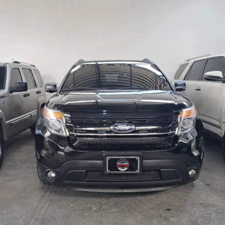 ford-explorer-2012-big-1