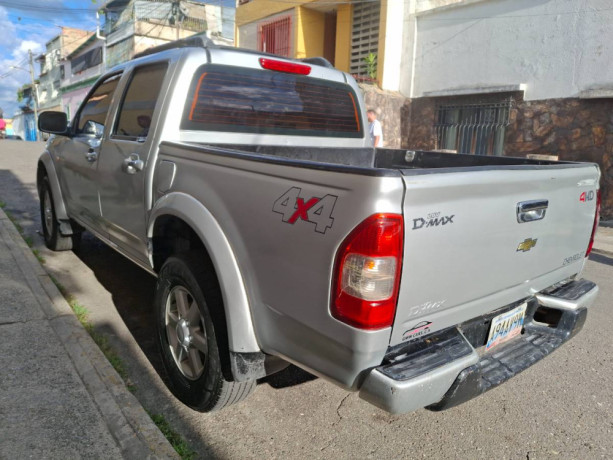 chevrolet-luv-dmax-2006-big-3