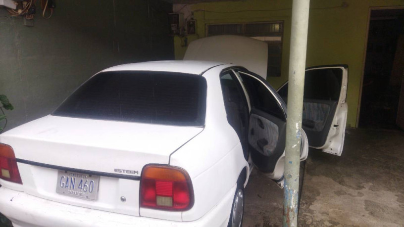 chevrolet-esteem-1998-big-3