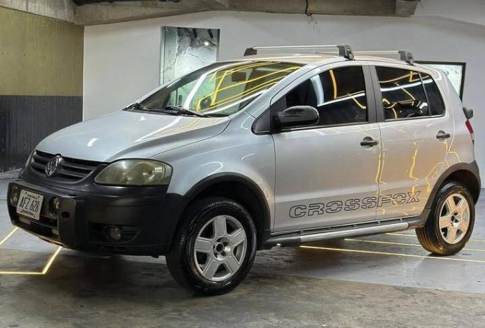 volkswagen-crossfox-2007-big-0