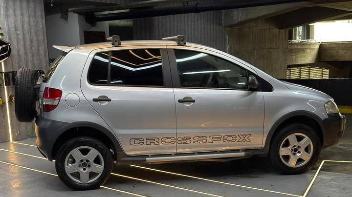 volkswagen-crossfox-2007-big-1