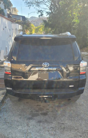toyota-4runner-2018-big-2