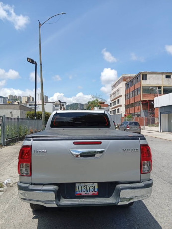 toyota-hilux-2021-big-1