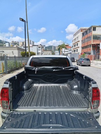 toyota-hilux-2021-big-4