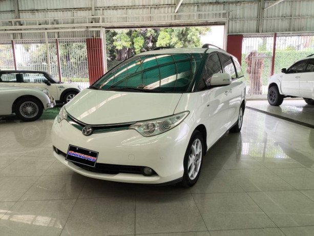 toyota-previa-2009-big-0