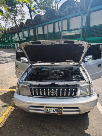 toyota-prado-2006-big-2