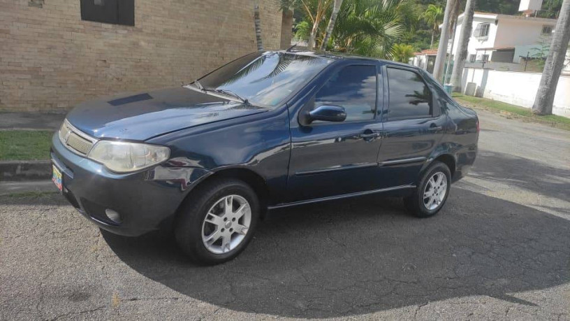 fiat-siena-2006-big-0