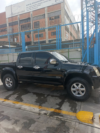 chevrolet-luv-dmax-2011-big-2