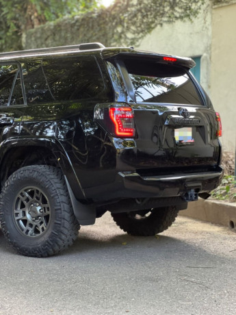 toyota-4runner-2021-big-1