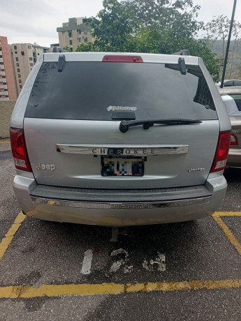 jeep-grand-cherokee-2009-big-3