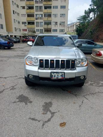 jeep-grand-cherokee-2009-big-2