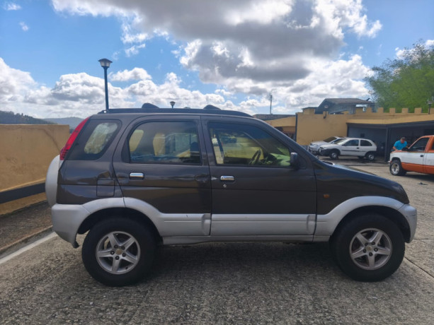 toyota-terios-2004-big-5