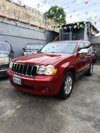jeep-grand-cherokee-2010-big-0