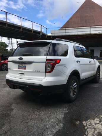 ford-explorer-2012-big-6