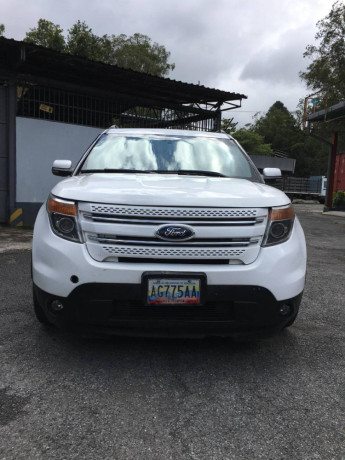 ford-explorer-2012-big-8