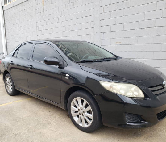 toyota-corolla-2011-big-0