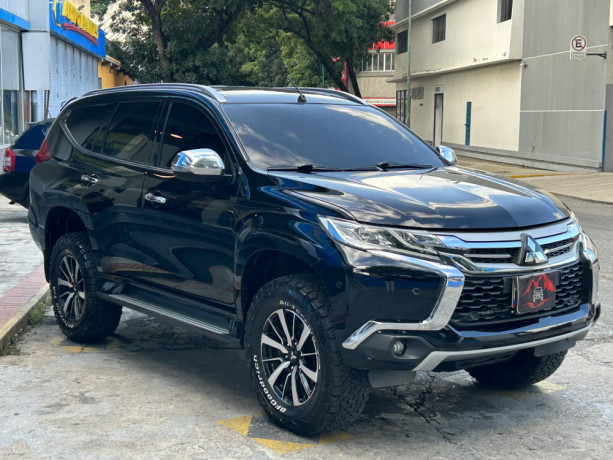 mitsubishi-montero-2019-big-2