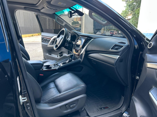 mitsubishi-montero-2019-big-6